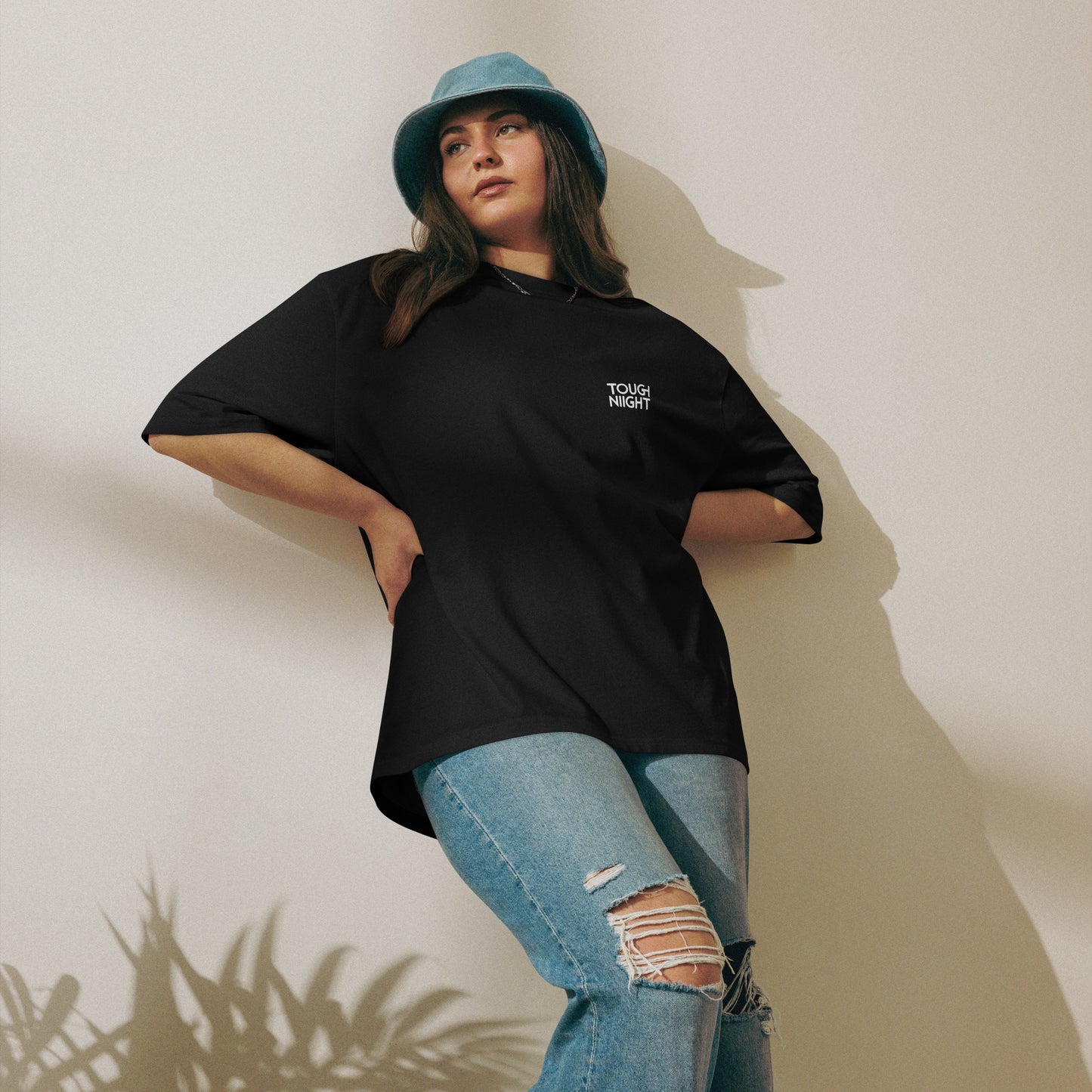TOUGH NIGHT - Oversized heavyweight t-shirt w/ basic white logo back